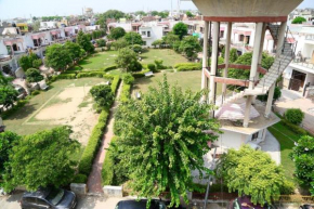 TUKTUK HOMESTAY NEAR TAJMAHAL